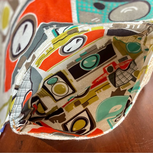 Geometric neutral and cameras Print magnetic clasp Clutch Fabric Handmade clutch - Picture 4 of 6
